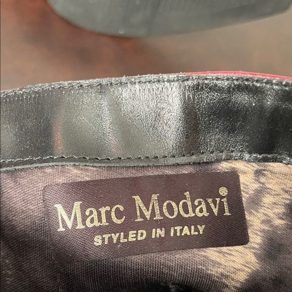Marc Modavi Italian Leather Black and Red Star Women's Boots - Picture 5 of 9